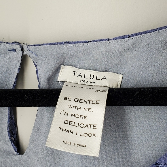 TALULA Lace Overlay Short Sleeve Size Medium - Picture 3 of 5